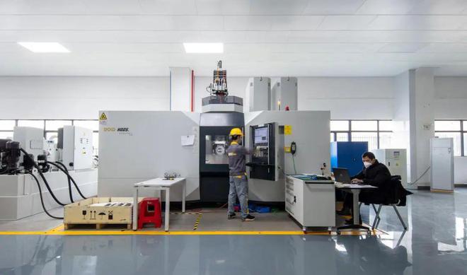 媒體專(zhuān)訪 | 免費(fèi)換新機(jī)?佛山這家節(jié)能空壓機(jī)&ldquo;小巨人&rdquo;公司格局打開(kāi)了!