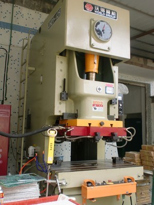 【沃得精機(jī)J23-63上海二鍛壓力機(jī)沖床臺灣德高沖床揚(yáng)力沖床品牌直銷】價格,廠家,圖片,沖床,深圳市恒冠精密機(jī)械-